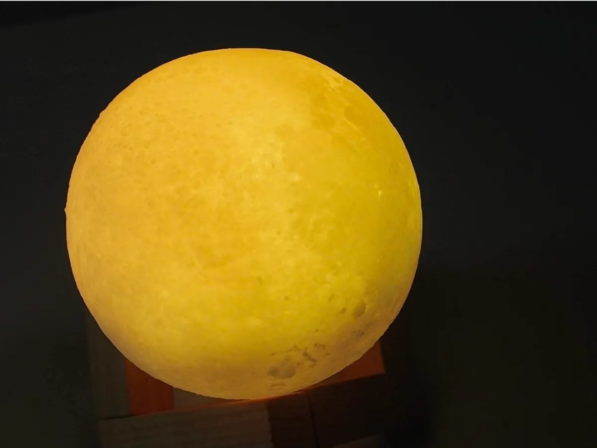 Moon Lamp Rainbow Color Night Lights Home Decoration Table Desk Moonlight Lamp Gift(3.15inch)
