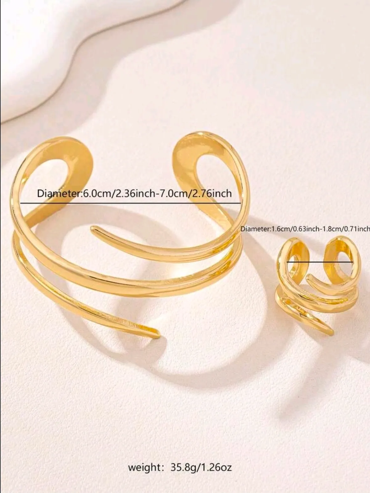 1set (1 Geometric Line Gold Bracelet And 1 Geometric Line Thick Ring)