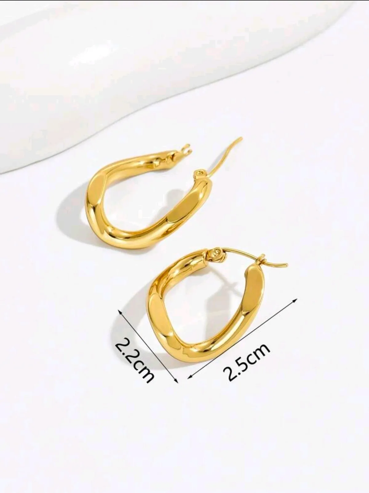 1pair Fashionable Twisted & Polished Stainless Steel Earrings