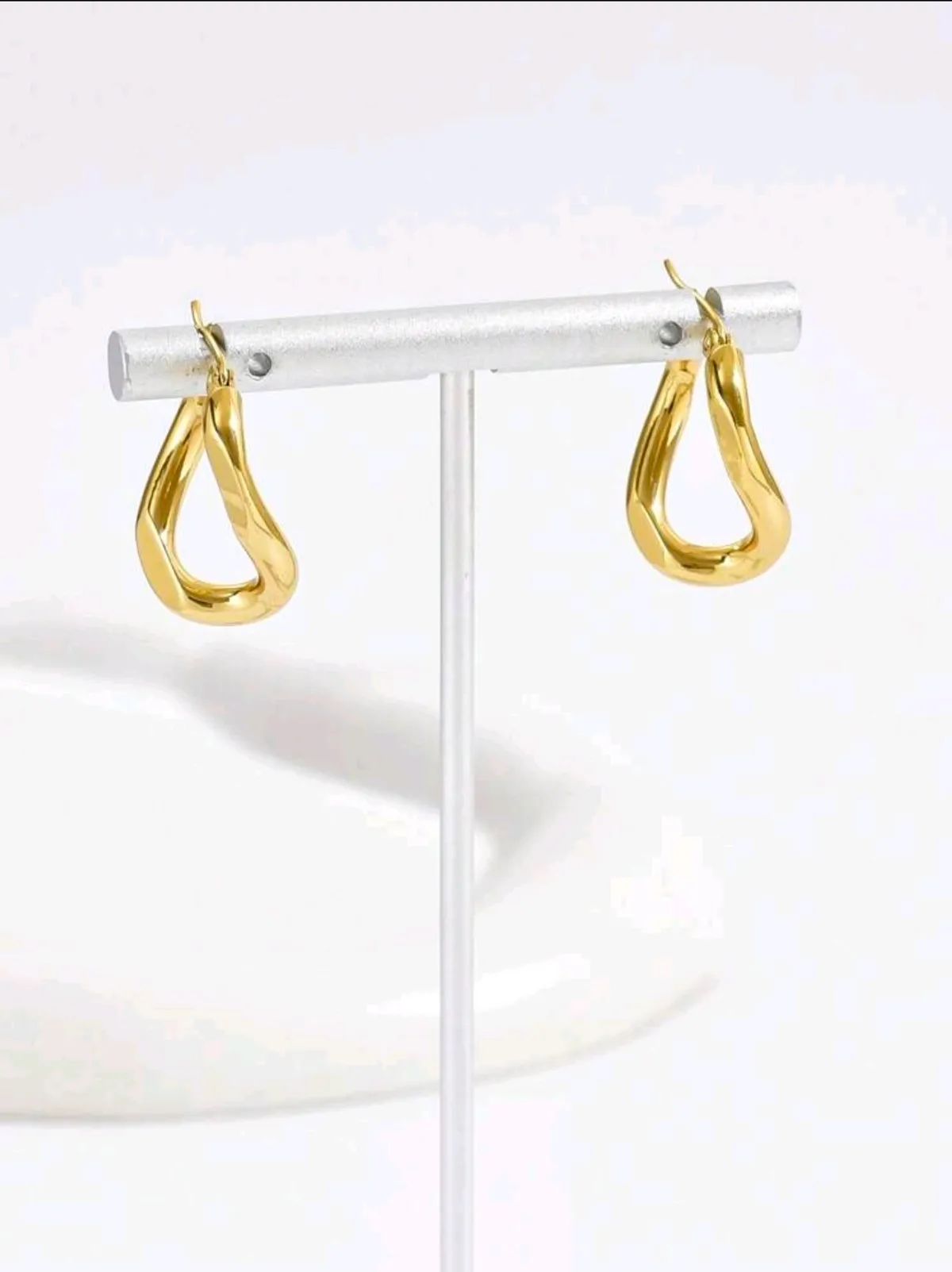 1pair Fashionable Twisted & Polished Stainless Steel Earrings