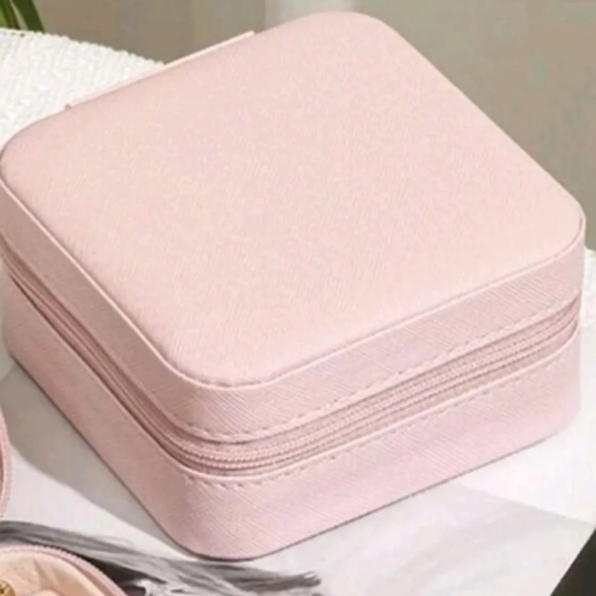 Pink Zipper Closure Portable Jewelry Box With Divided Compartments