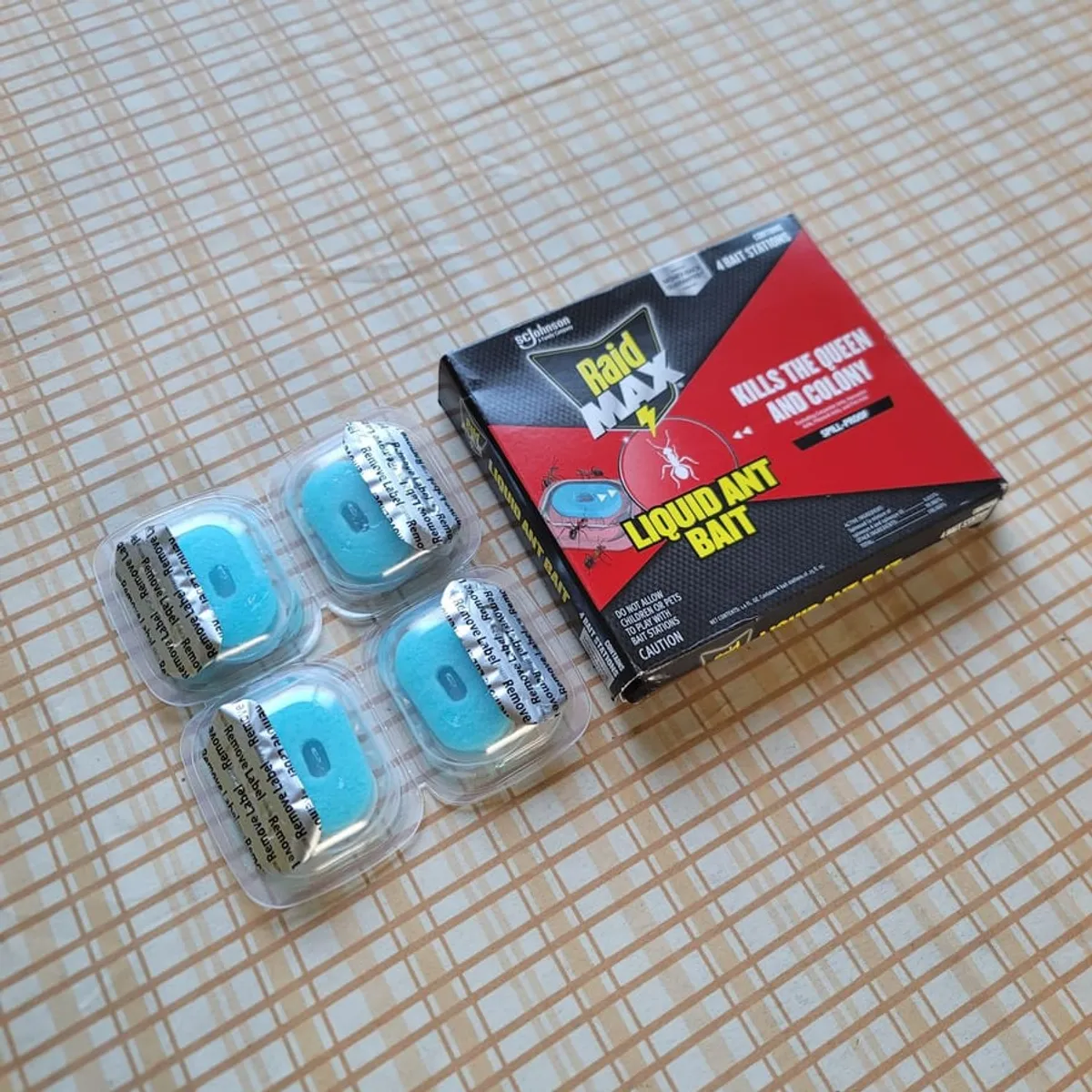 Raid Max Liquid Ant Bait (4 bait stations)