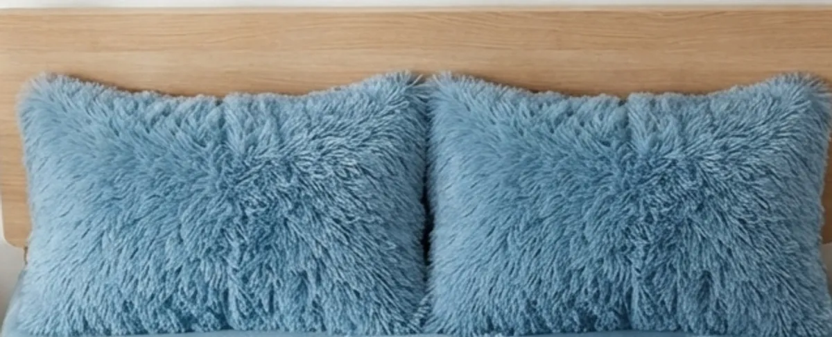 3PCS Bedroom Solid Color Long Plush Duvet Cover Set (1PC Duvet Cover And 2PCS Pillowcases) Soft And Comfortable, Fluffy And Warm, Machine Washable- Size 229cm*229cm