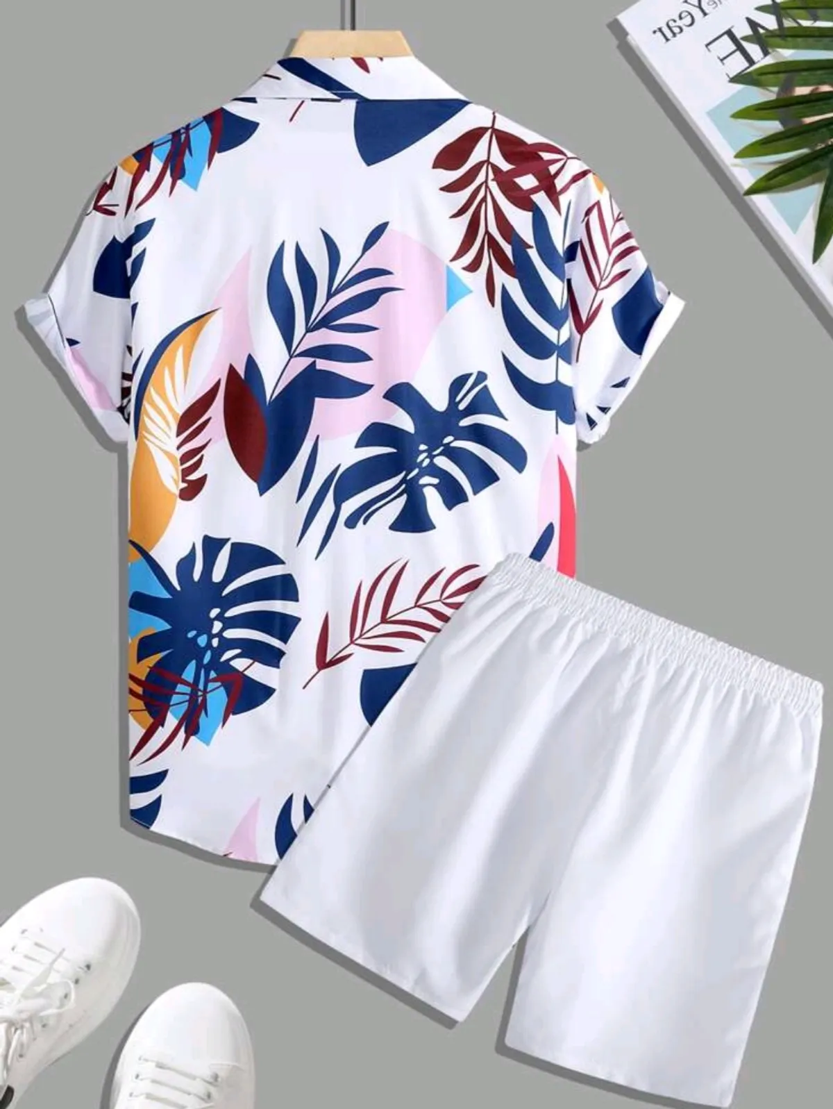 Men's White Floral Tropical Print Shirt & Shorts Set - Size M