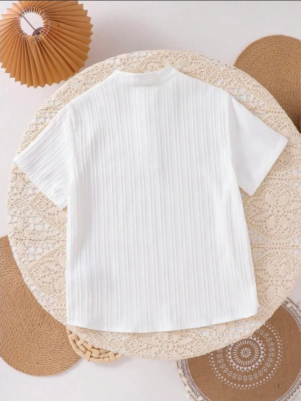 1pc Boy Casual Textured Wave Pattern Stand White  Short Sleeve Shirt - Size 4Y