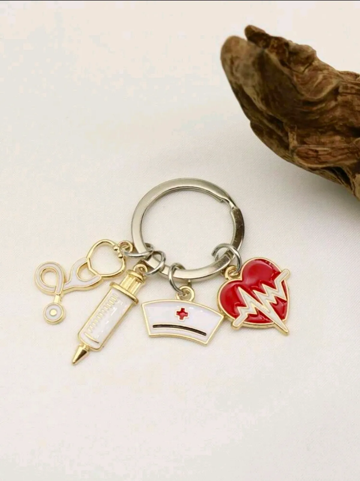 1pc Nurse/Doctor Theme Keychain With Red Heart, Syringe, Stethoscope