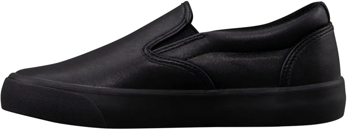 Lugz Women's Clipper Shoe
SIZE: 9
Cushioned Insole for added comfort
Synthetic Soft Leather upper Rubber outsole, vulcanized Classic slip-on style with side gore panels that stretch for easy on/off
Breathable lining
