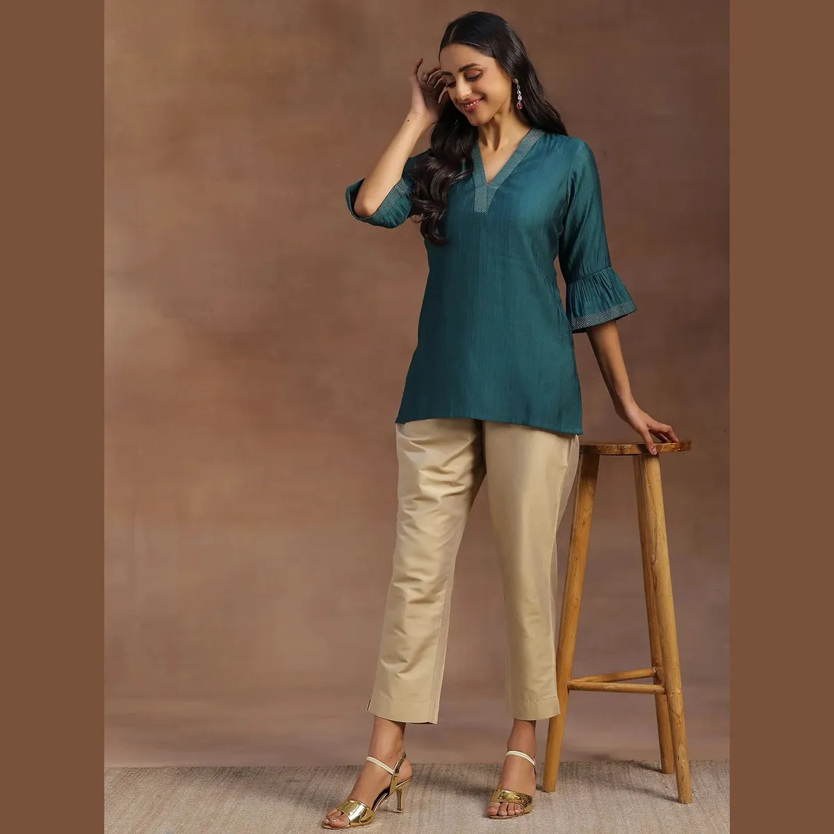 Women's Green Solid Silk Blend Straight Kurti- Size L