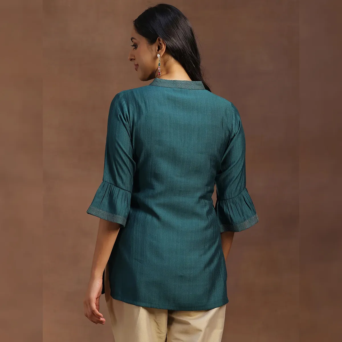 Women's Green Solid Silk Blend Straight Kurti- Size L