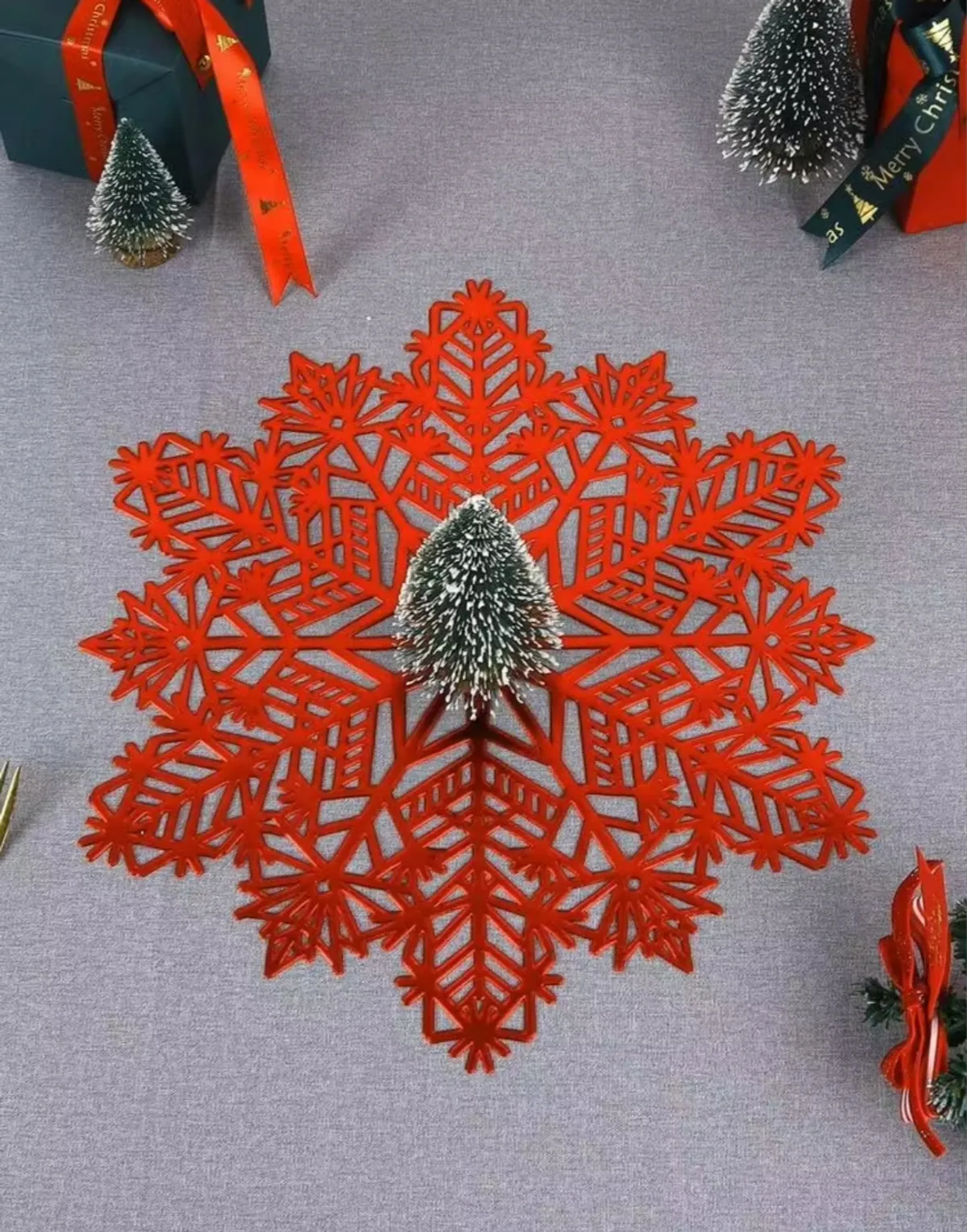 1PC  Red Christmas Snowflake Design Hollow Out Pvc Placemat, Waterproof And Heat Insulation