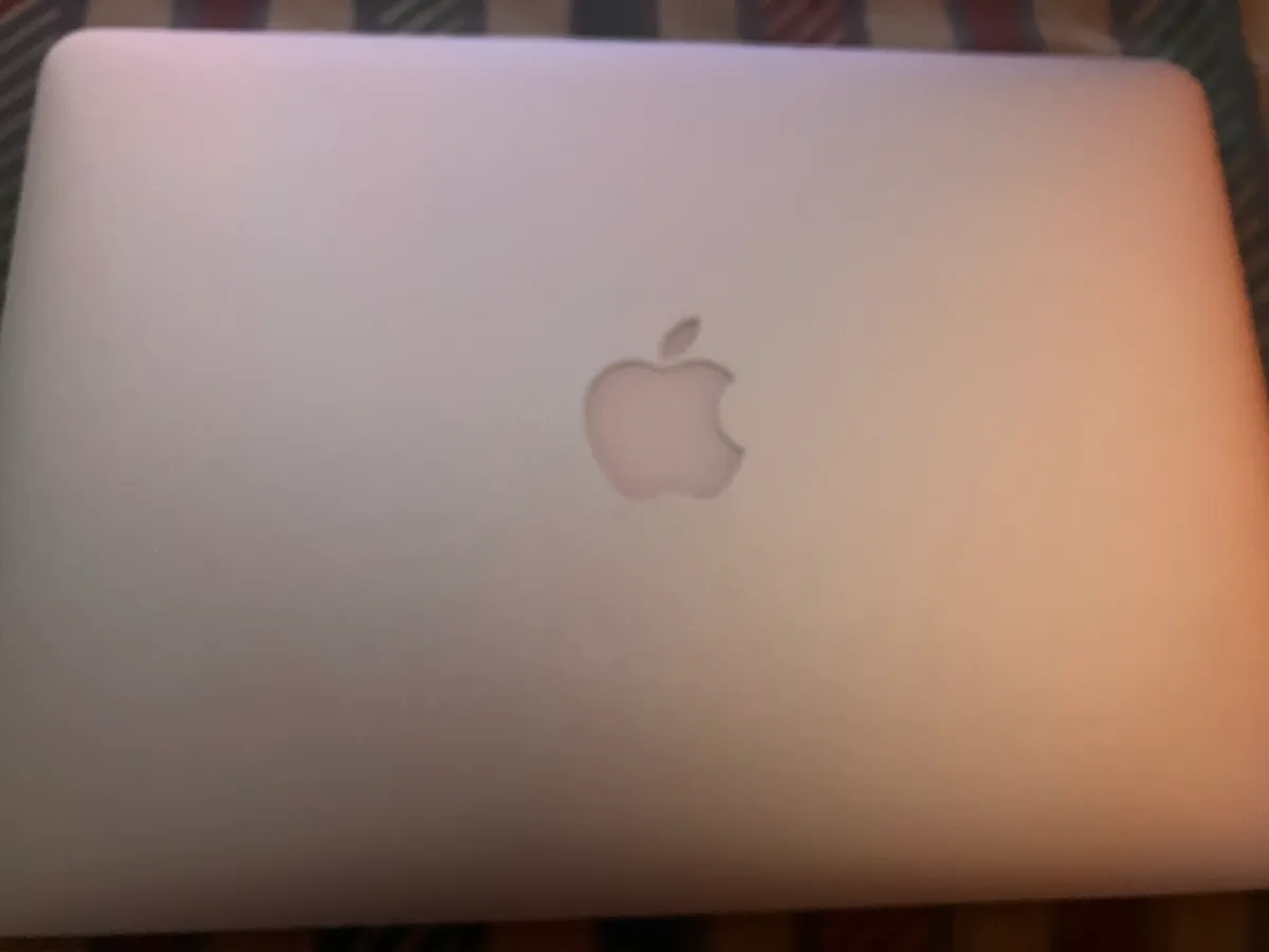 2015 Macbook Pro 13inch 121GB