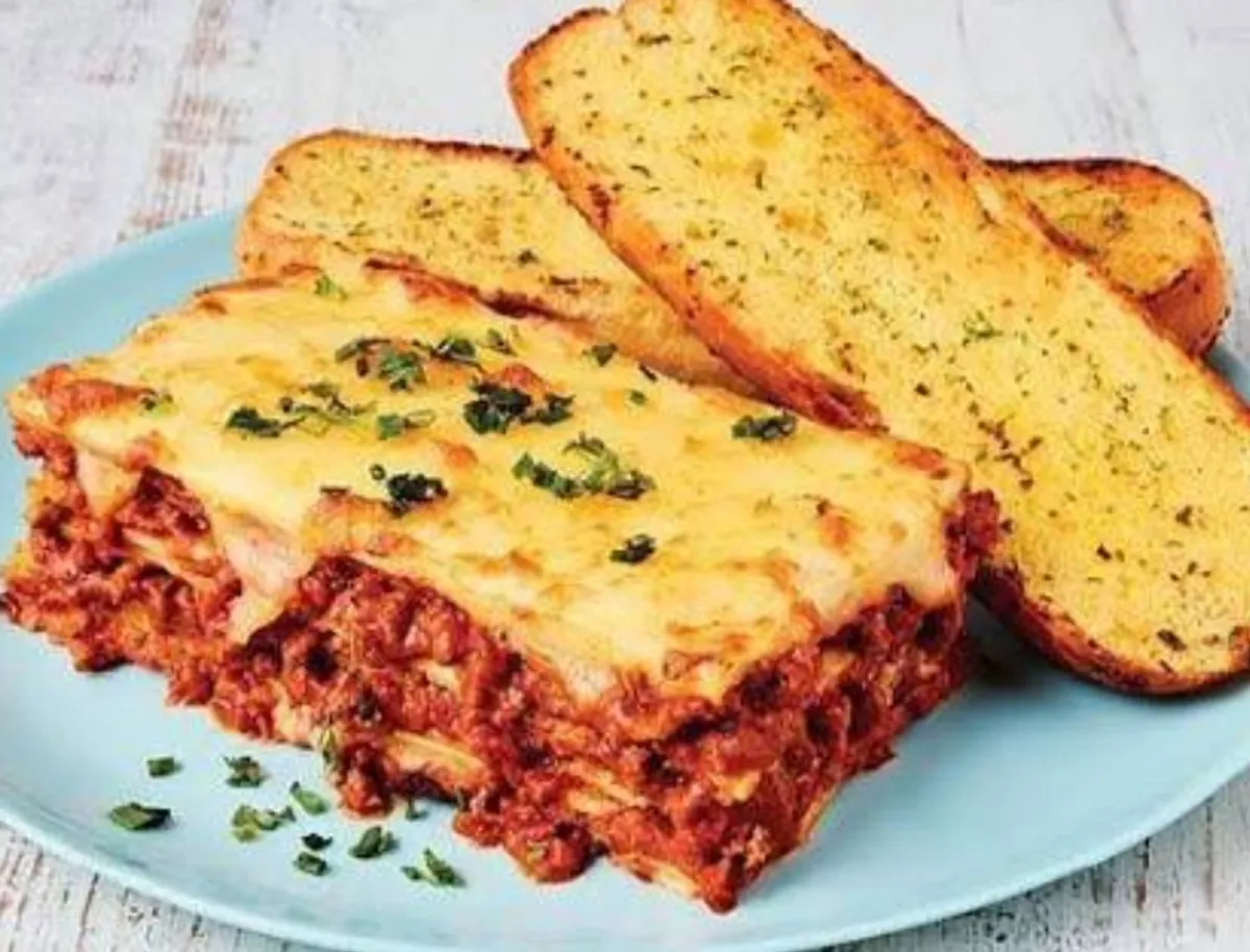 Lasagna wings combo