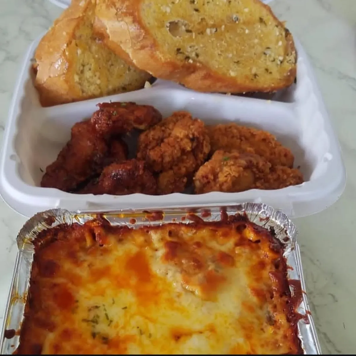Lasagna wings classic combo