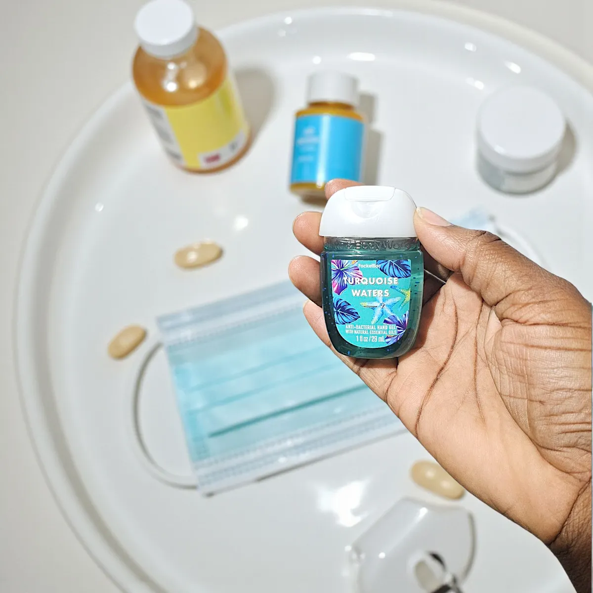 Bath & Body Works TURQUOISE WATERS Pocketbac, Anti-bacterial Hand Sanitizer Gel with Natural Essential Oils, 1 oz