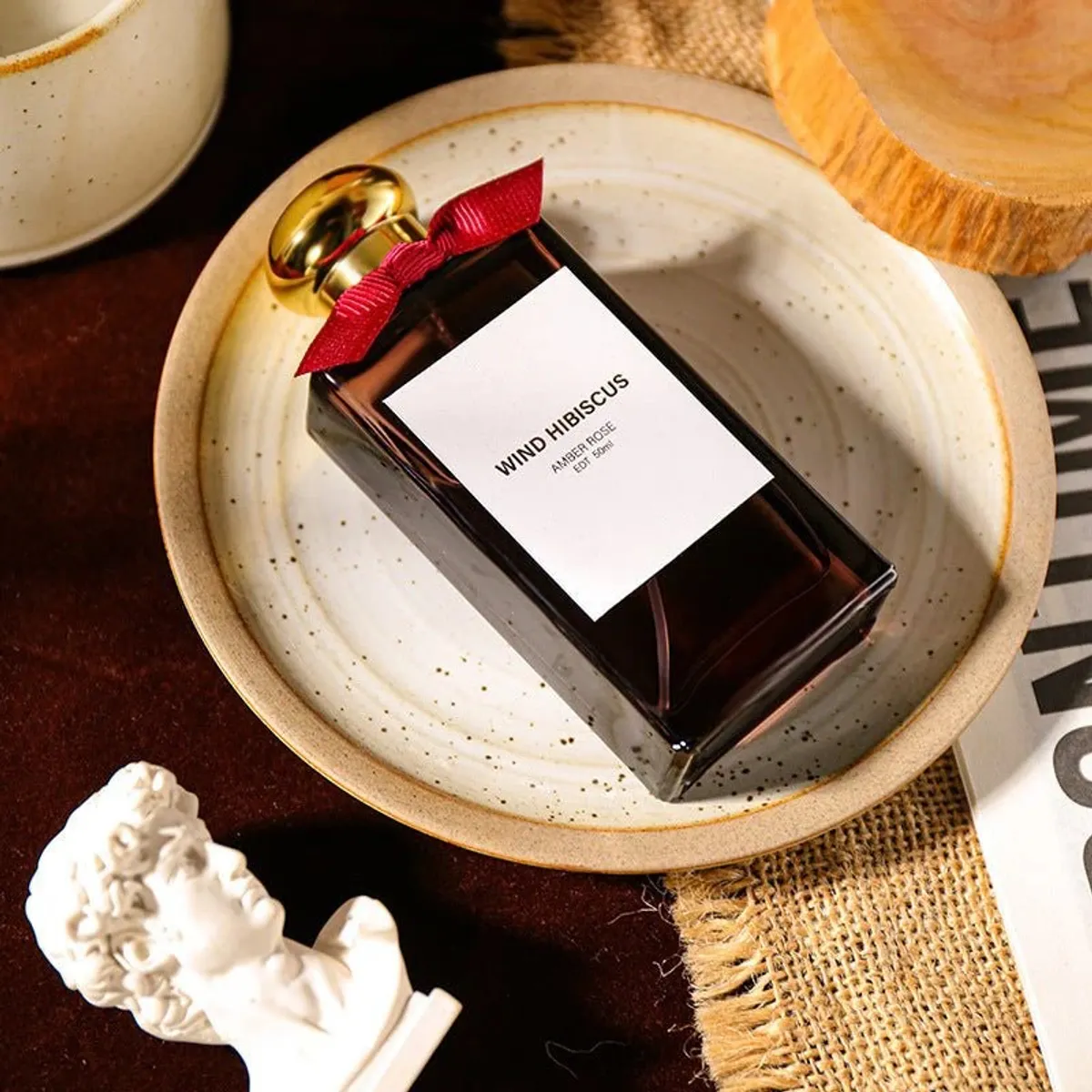 Wind Hibiscus Perfume Warm and Luxurious Scent - Amber rose - 50ml