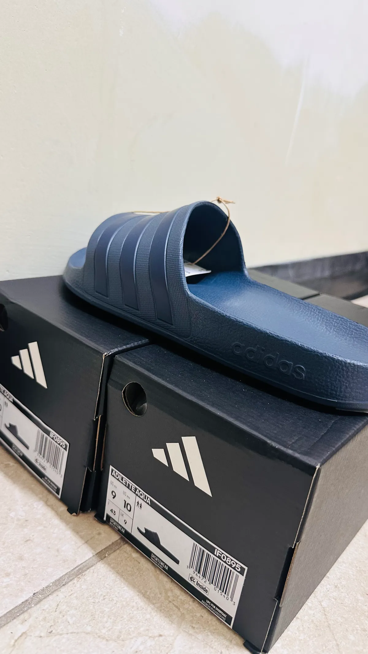 Adidas Slides Men Size 9 Women Size 10