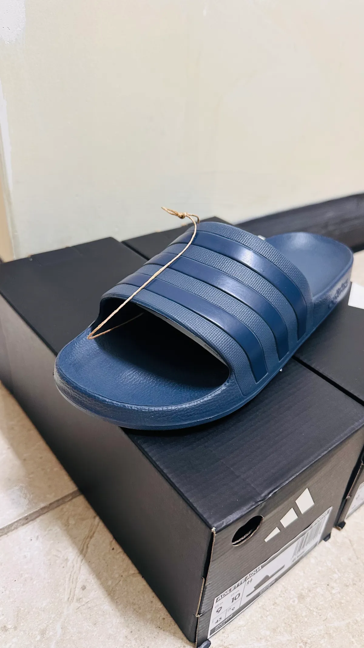 Adidas Slides Men Size 9 Women Size 10