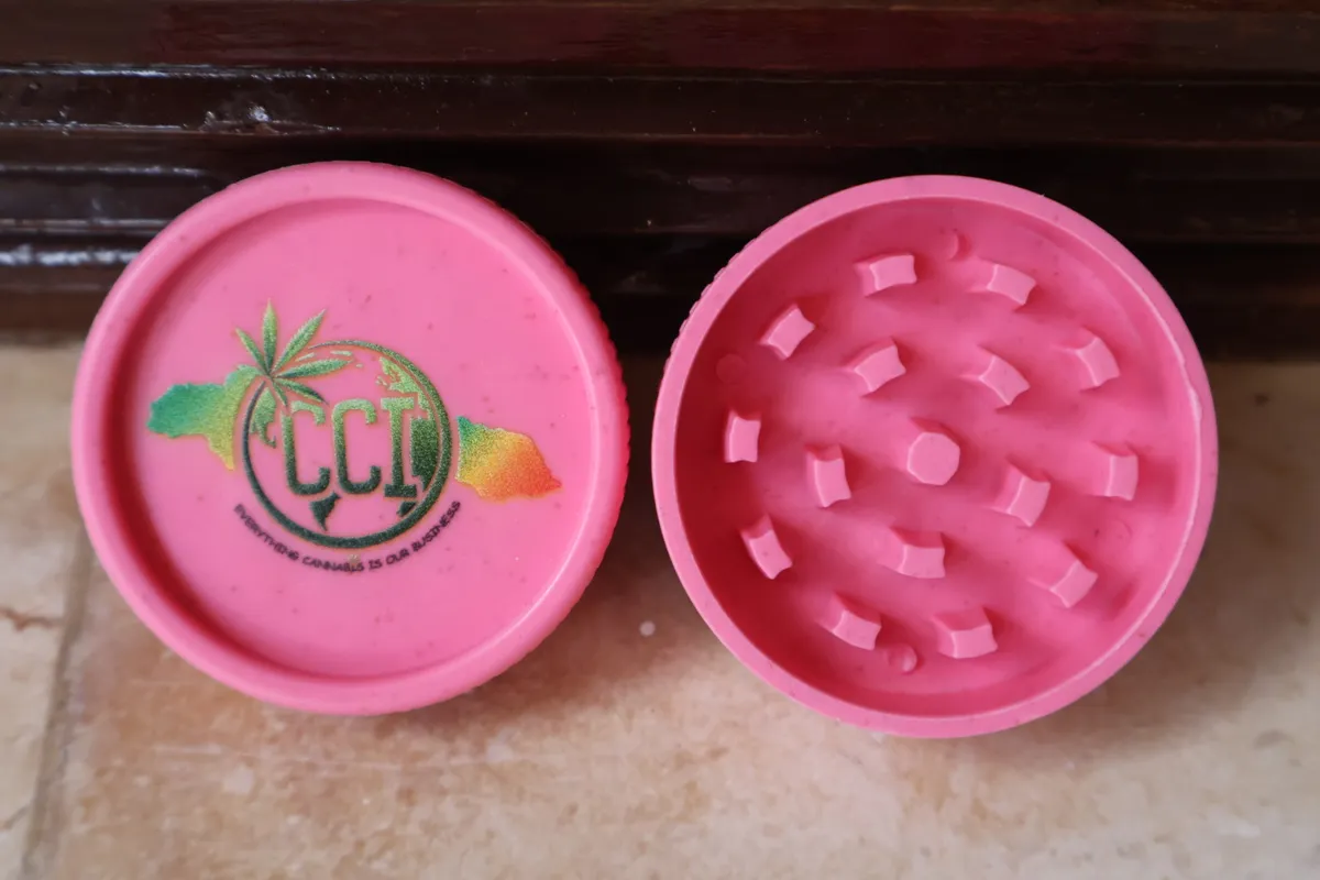 CCI Hemp Grinder - 2-Piece Durable Hemp Grinder for Herbs & Spices, Petal