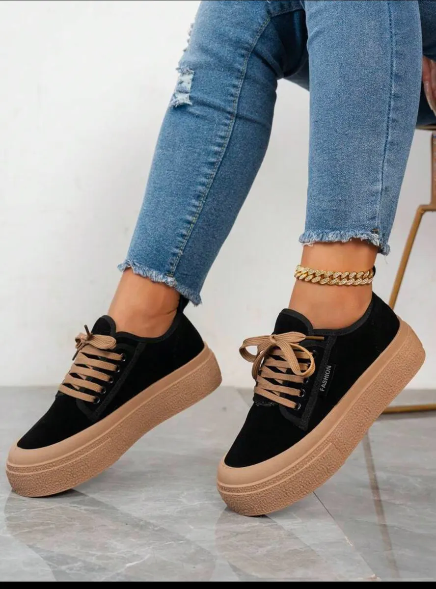 Women's Thick Sole Preppy Sneakers- Size Eur 39 US 8.5